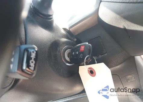 2017 Toyota Rav4 Xle z USA, uszkodzony, nr VIN JTMWFREV8HJ103397